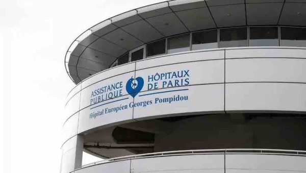 Un étudiant anti-pass mis en examen pour le piratage informatique des Hôpitaux de Paris