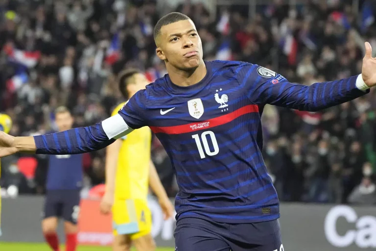 M6 / Football : «France – Kazakhstan» leader du Prime avec près de 6 millions de footeux