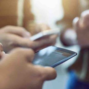 Clermont-Ferrand: Un brouilleur de téléphonie mobile à l’origine d’importantes perturbations sur les réseaux mobiles et wifi