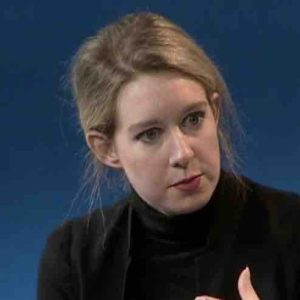 La star déchue des biotechnologies Elizabeth Holmes, en procès pour fraude, veut convaincre le jury de sa bonne foi