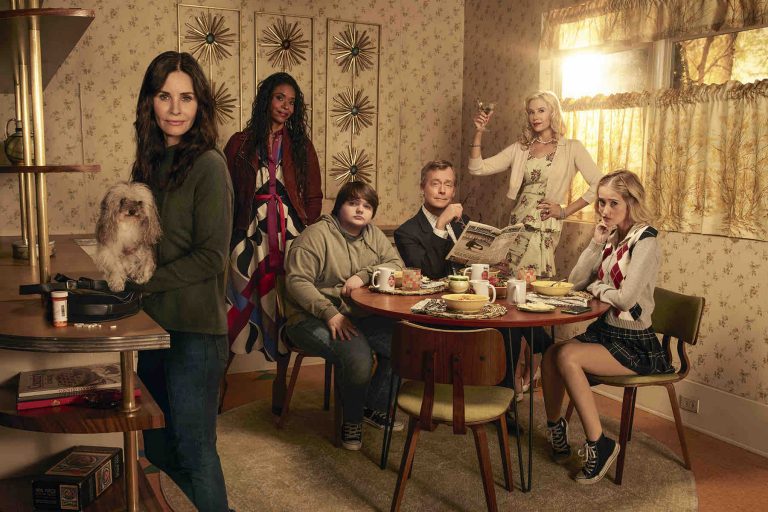 STARZPLAY : lancement de la comédie horrifique «Shining Vale» avec Courteney Cox et Greg Kinnear dès le 6 mars 2022