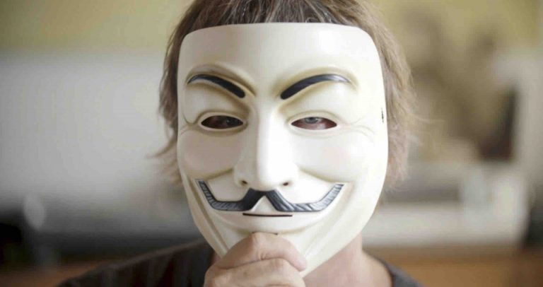 Planète+ CI : le documentaire inédit «The Face of Anonymous» dimanche 19 décembre
