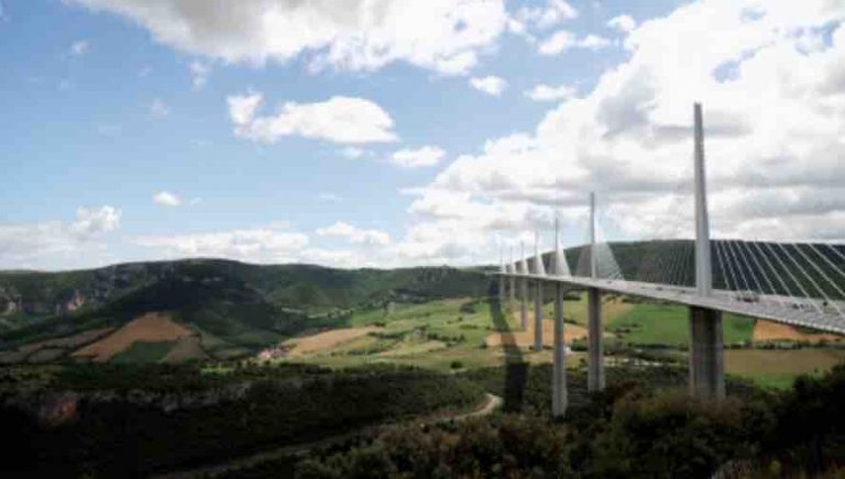 RMC Découverte : record avec «L’A75 : sur la route du viaduc de Millau»