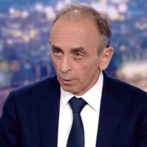 YouTube a décidé «dans l’immédiat» de ne pas retirer le clip d’entrée en campagne de Zemmour mais interdit son accès aux mineurs