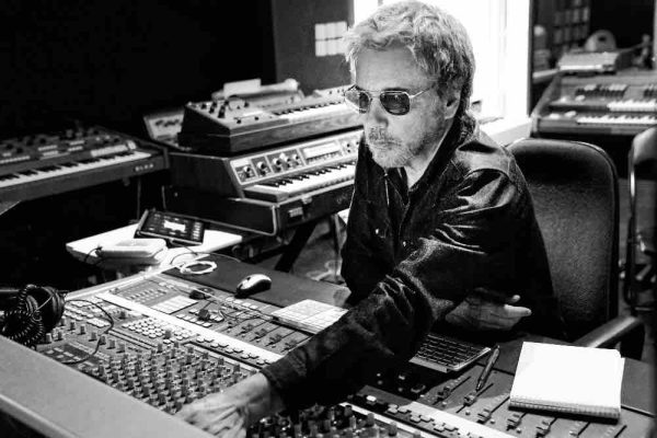 France Musique: interview et concert de Jean-Michel Jarre en direct de l’Hyper Weekend Festival dimanche 23 janvier de 21h00 à 23h00