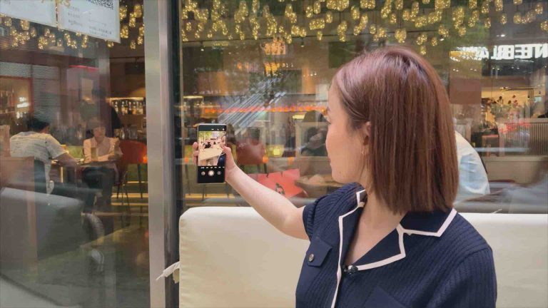 LCP : le documentaire inédit «Ma femme a du crédit»