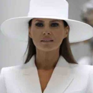 Melania Trump met aux enchères une «Collection chef d’Etat», et n’accepte que les cryptomonnaies pour miser