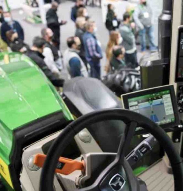 Tracteurs et robots autonomes arrivent dans les fermes