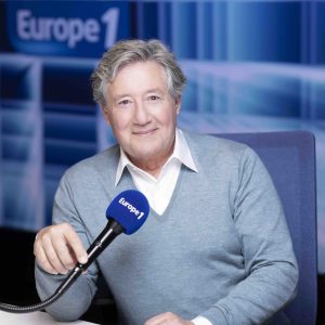 Europe 1 : Patrick Sabatier rejoint la station avec la nouvelle émission «L’invité en questions!»