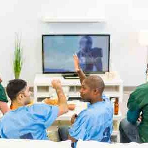 Les téléspectateurs avides de sport à la télévision
