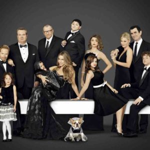 NRJ 12 : 4ème chaîne nationale et leader TNT auprès des FRDA-50 ce dimanche 20 février 2022 avec la série «Modern Family»