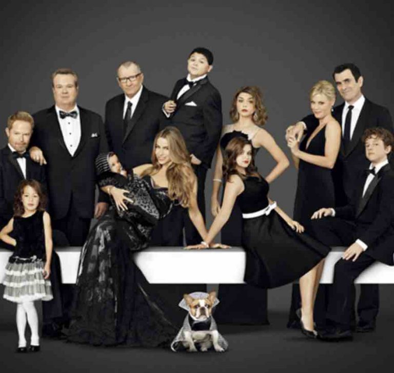 NRJ 12 : 4ème chaîne nationale et leader TNT auprès des FRDA-50 ce dimanche 20 février 2022 avec la série «Modern Family»