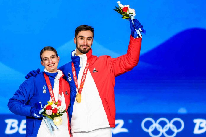 RMC - Gabriella Papadakis et Guillaume Cizeron invite╠üs du ┬½Super Moscato Show┬╗ ce mardi 22 fe╠üvrier