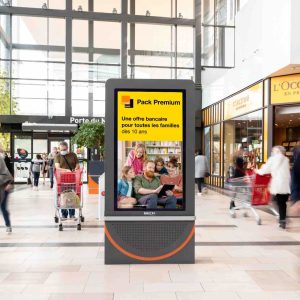 Displayce : Orange Bank opte pour une campagne DOOH programmatique pour accroître sa notoriété