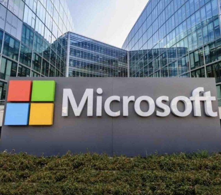 Présomptions de pots-de-vin au Moyen-Orient et en Afrique: le groupe informatique Microsoft dit avoir renvoyé des employés