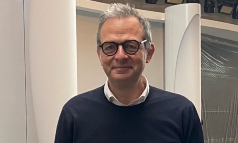 A. VINCENTI (France Télévisions) : «On peut décrypter un enjeu démocratique à travers la forme»