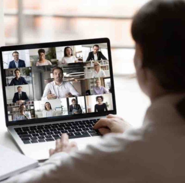 Les échanges à distance par visioconférence nuisent à la créativité