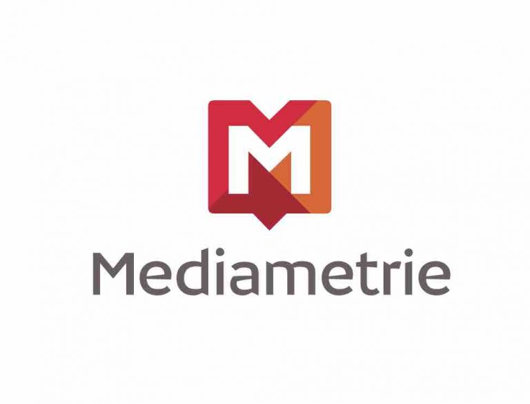 Les podcasts français franchissent pour la 1ère fois la barre des 200 millions d’écoutes à travers le monde