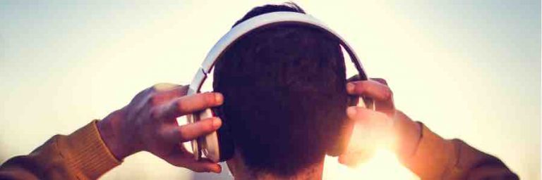 Les podcasts français toujours en grande forme en avril 2022