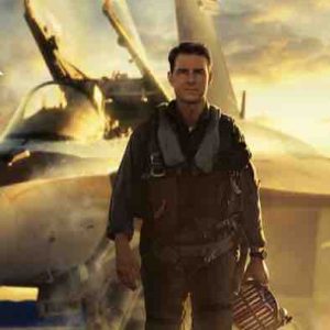 «Top Gun: Maverick» : Tom Cruise remet 36 ans après la combinaison de pilote d’élite qui l’a fait star