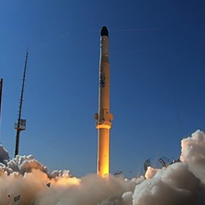 Iran : le ministère de la Défense teste une nouvelle fois un lanceur de satellite