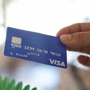 La carte bancaire, un petit rectangle de plastique qui nous connaît par coeur