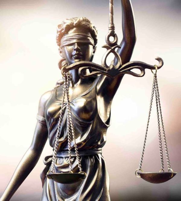 Biopic sur Florence Arthaud: un référé intenté par la fille de la navigatrice rejeté par le tribunal judiciaire de Paris