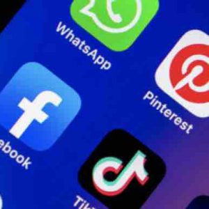Le Sri Lanka interdit aux fonctionnaires les réseaux sociaux