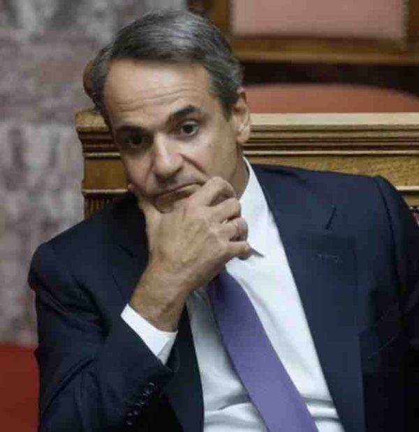 Scandale des écoutes en Grèce: le chef de l’opposition socialiste grecque et député européen Nikos Androulakis réclame la levée du secret du renseignement