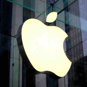 La cour d’appel de Paris a fortement réduit une amende record prononcée en mars 2020 par l’Autorité de la concurrence à l’encontre d’Apple