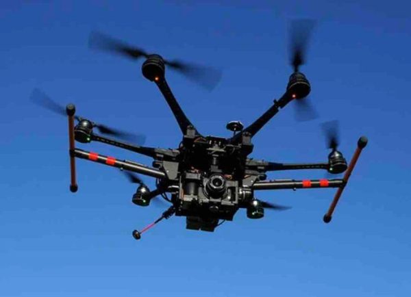 Un drone piloté par IA surclasse pour la 1ère fois des champions humains