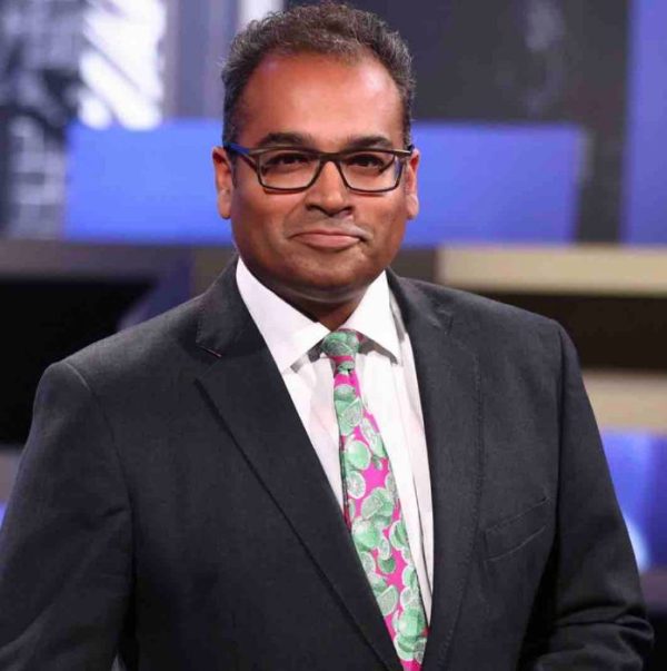 Mélodrame politique à Westminster: un présentateur star de Channel 4 retiré de l’antenne après avoir été enregistré en train d’insulter un ministre