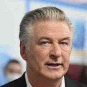 Tir mortel sur un tournage: accord entre l’acteur Alec Baldwin et la famille de la photographie Halyna Hutchins