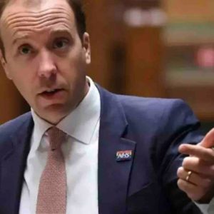 L’ex-ministre britannique de la Santé Matt Hancock sanctionné en raison de sa participation prochaine à une émission de télé-réalité
