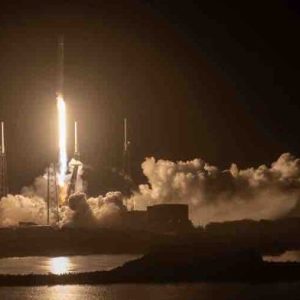 Succès du lancement du satellite EUTELSAT 10B pour de nouveaux services de connectivité aérienne et maritime