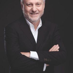 Yves Bigot prolongé à la Présidence direction générale de TV5MONDE