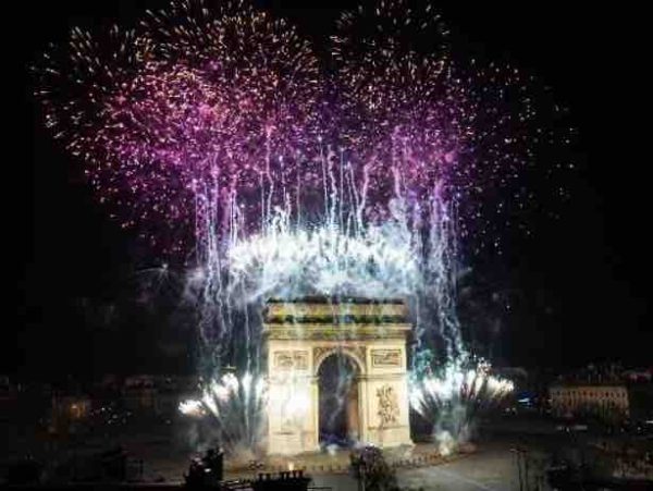BFMTV : soirée spéciale nouvel an sur les champs-Elysées