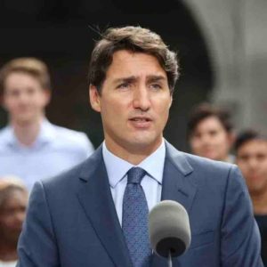 Le Premier ministre du Canada Justin Trudeau s’inquiète d’un contrat de télécoms pour la police canadienne attribué à une entreprise liée à la Chine