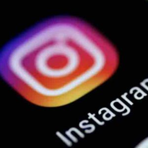 Après le suicide de sa fille, un père estime «peu convaincante» la réponse des réseaux sociaux, dont le rôle dans la tragédie a été reconnu
