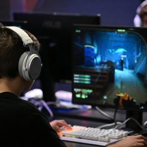 Esport: près de Rennes, la réalité virtuelle immersive fait bouger les joueurs