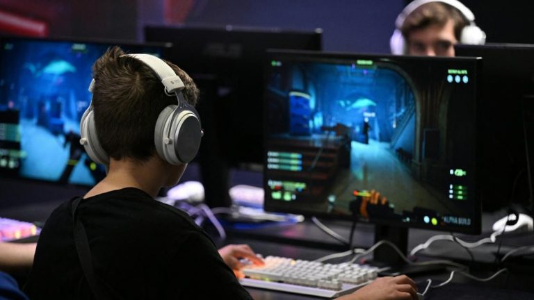 Esport: près de Rennes, la réalité virtuelle immersive fait bouger les joueurs