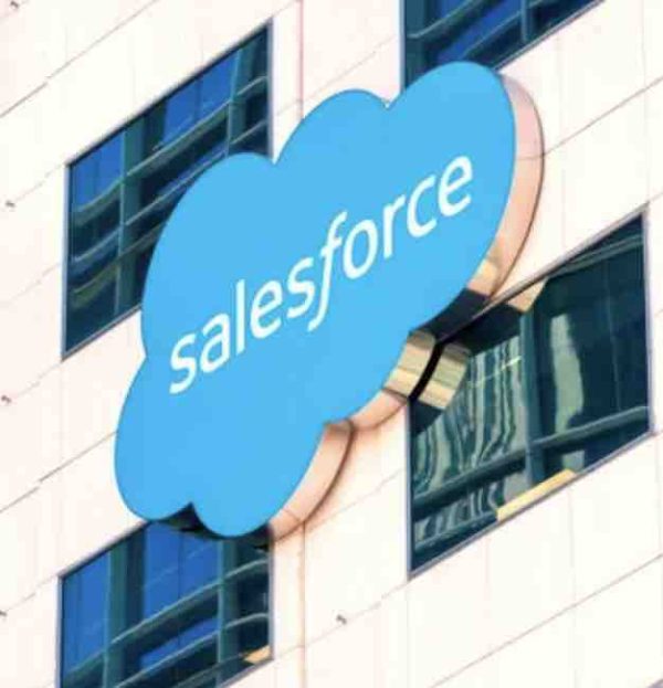 Le fonds d’investissement activiste Elliott Management a fortement augmenté sa participation au capital du groupe informatique Salesforce
