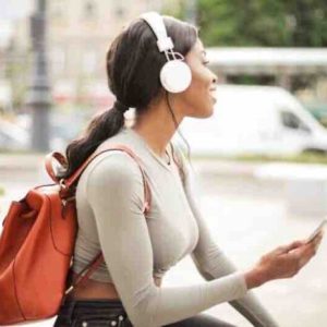 Plus de 170 millions de podcasts français écoutés ou téléchargés dans le monde en mai 2024