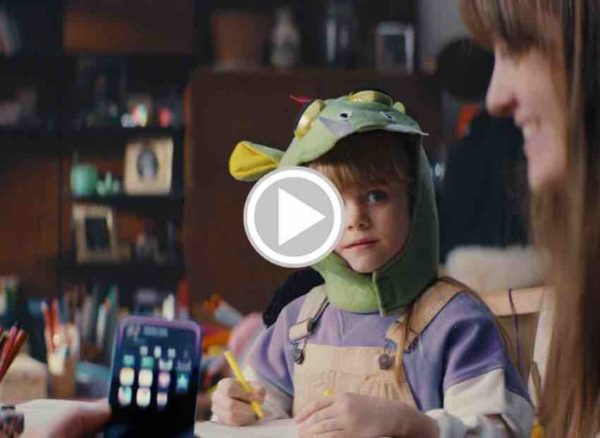 Publicis Conseil/ Orange : «La Petite collectionneuse», une histoire touchante sur la Reprise Orange comme meilleur moyen de s’offrir le nouvel iPhone 14