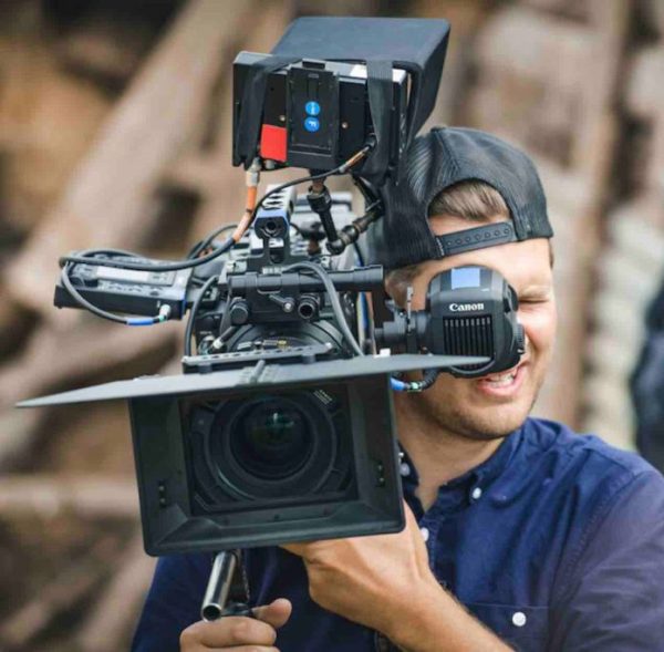 Cinéma/ télévision: ça tourne toujours autant dans la Ville Lumière