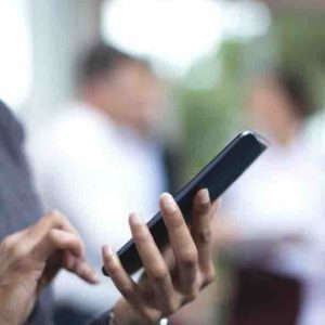 Escroqueries aux SMS de l’Assurance maladie: un sixième suspect mis en examen