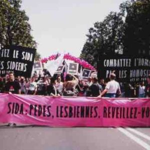 Public Sénat : le documentaire inédit «Sida, dans l’œil des politiques» samedi 25 mars à 21h00