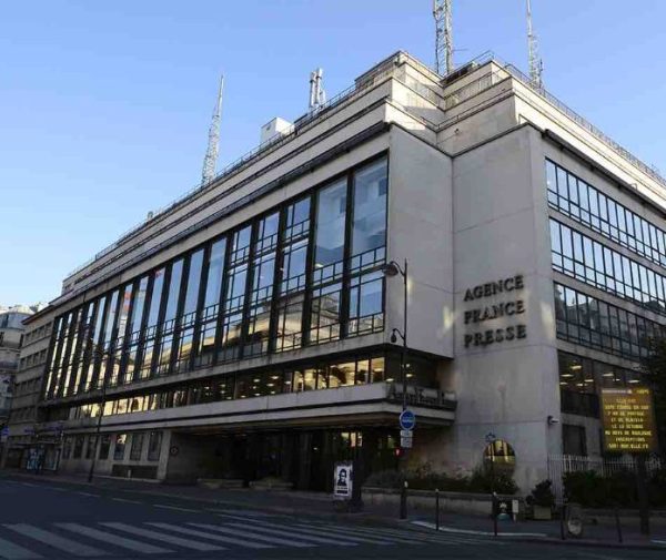 L’Agence France-Presse enregistre en 2022 un bénéfice en recul sur un an, mais continue son redressement financier
