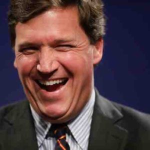 Tucker Carlson, l’une des voix les plus retentissantes de l’Amérique conservatrice