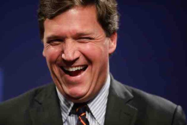 Tucker Carlson, l’une des voix les plus retentissantes de l’Amérique conservatrice